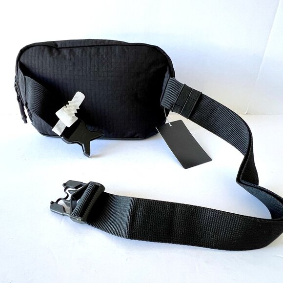 Hurley Fanny Pack Crossbody Belt or Waist Bag, New with Tags - Picture 6 of 15